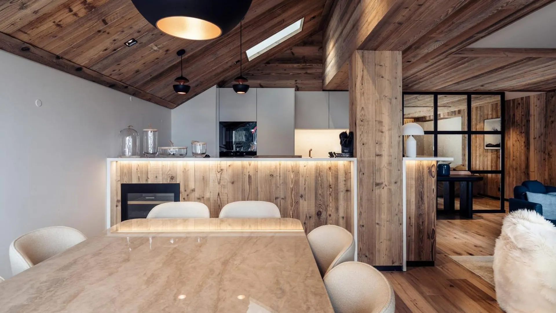 Antares Sirius 301- Spacious Ski Inski Out Apartment Meribel